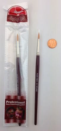 Ruby Red - Medium Round Brush 3 Ruby Red - Medium Round Brush