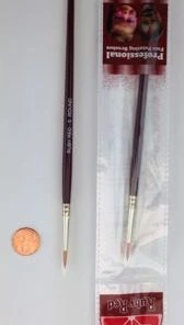 Ruby Red - Small Round Brush